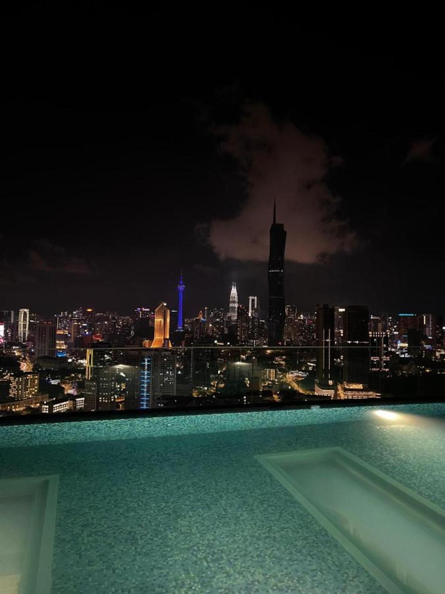 Riveria City Near Kl Sentral With 118 View Sky Infinity Pool By Cobnb Kuala Lumpur Exterior photo
